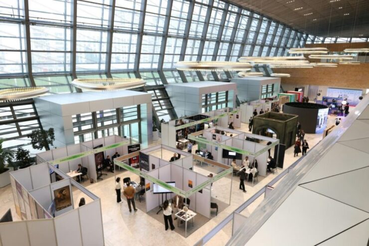 Obisk sejma kot poslovna priložnost: kaj pridobi podjetje