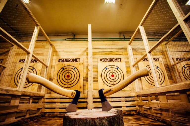 Sekiromet - axe throwing